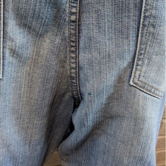 Old Navy jeans The Diva low rise boot cut light wash sz 18 - Picture 7 of 7